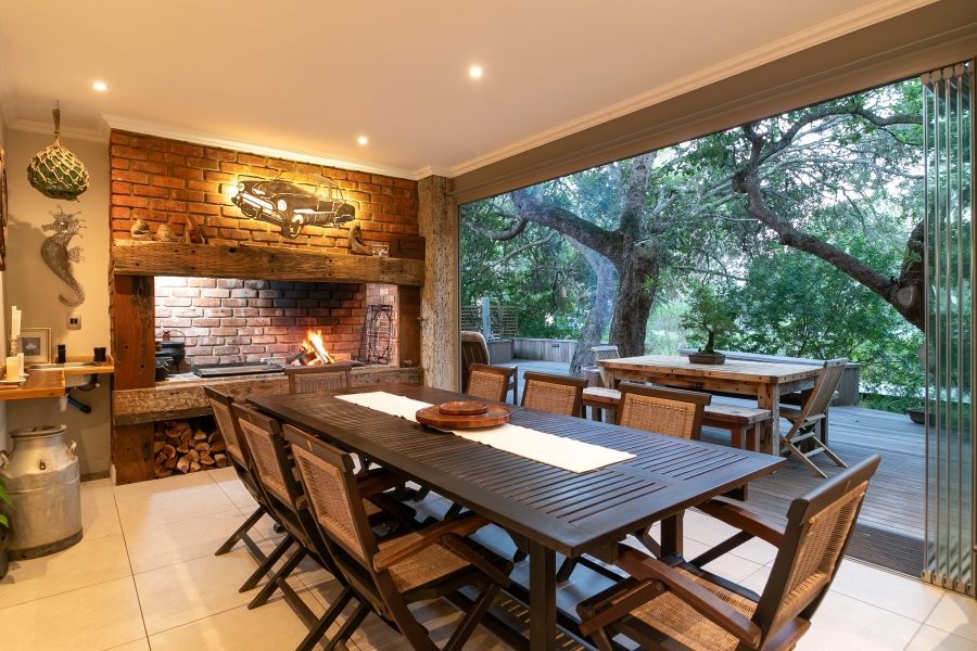 5 Bedroom Property for Sale in Brenton On Lake Western Cape